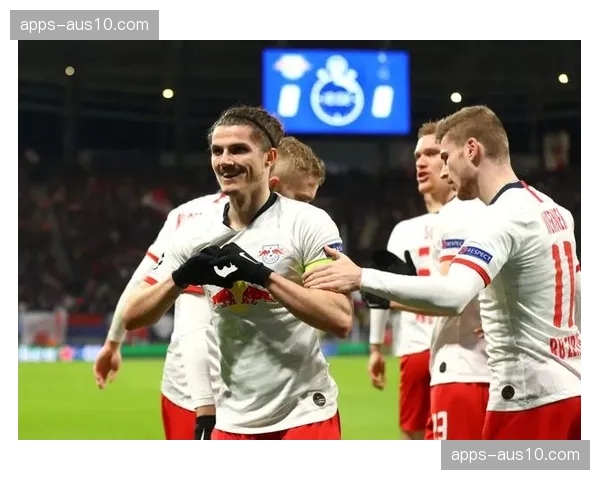 热刺终结15轮不胜魔咒，帕利尼亚小禁区抢点推射打破进球荒